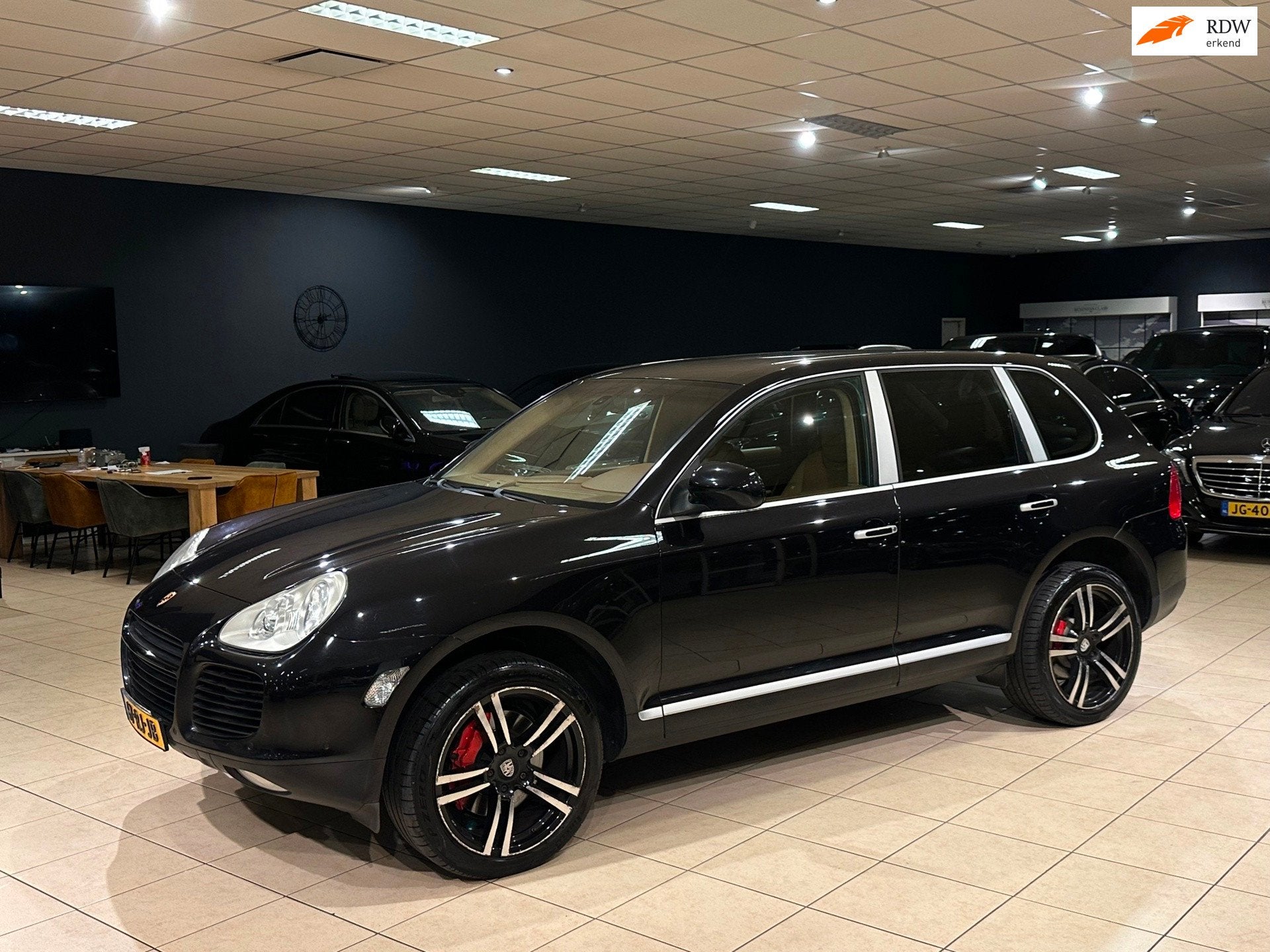 Porsche Cayenne 4.5 Turbo ORIG-NL|Trekhaak|Memory|Bose|Leder, Auto's, Porsche, Automaat, Cayenne, Gebruikt, Zwart