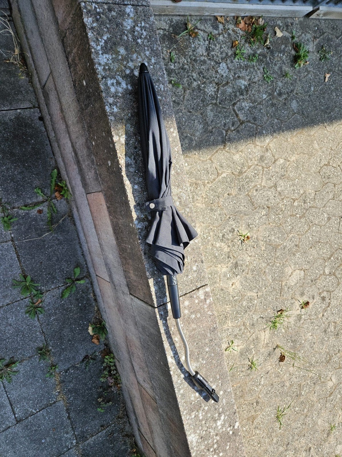 Zwarte parasol voor kinderwagen of buggy, Ophalen, Gebruikt, Zwart