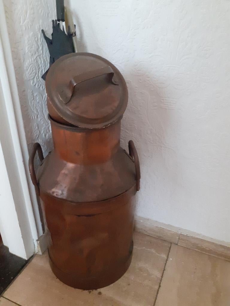 Antieke koperen melkbus met deksel, Ophalen, Koper