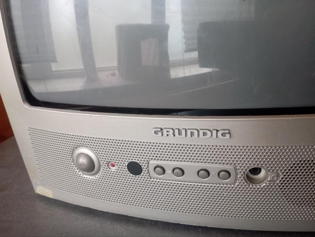 Vintage 12 Volt Grundig Davio 37 met antenne, Ophalen of Verzenden, Overige merken