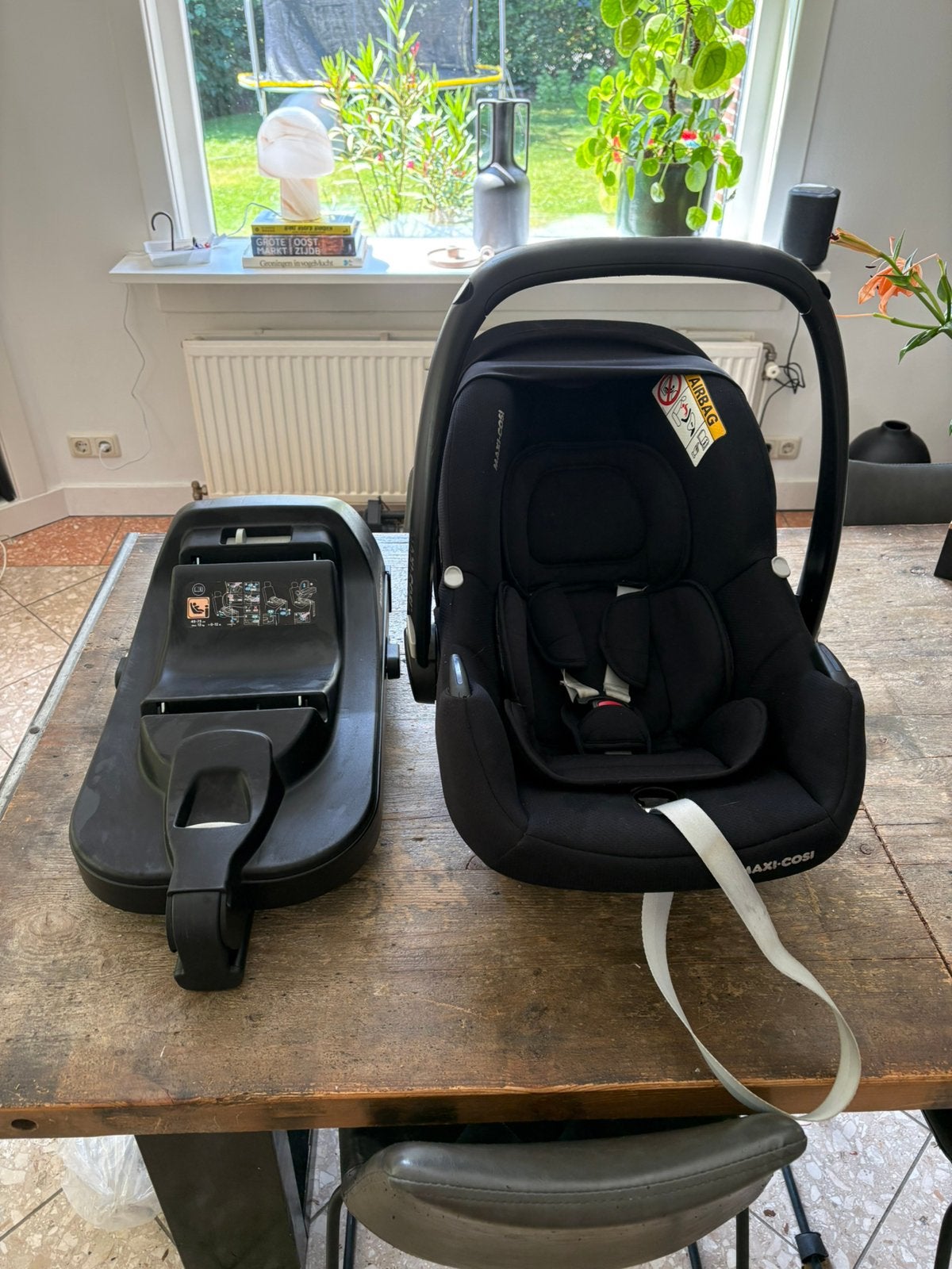 Maxi cosi cabrio fix + base, Ophalen, Gebruikt, Afneembare rugleuning, Isofix