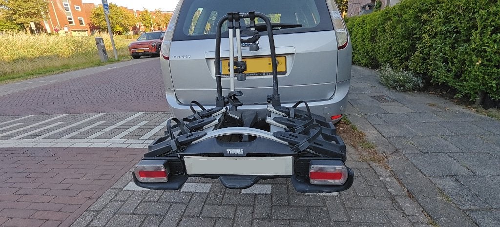 Te huur: Thule Velocompact 927 - 3 fietsen - Arnhem, Auto diversen, Fietsendragers, Ophalen, 3 fietsen of meer, Trekhaakdrager