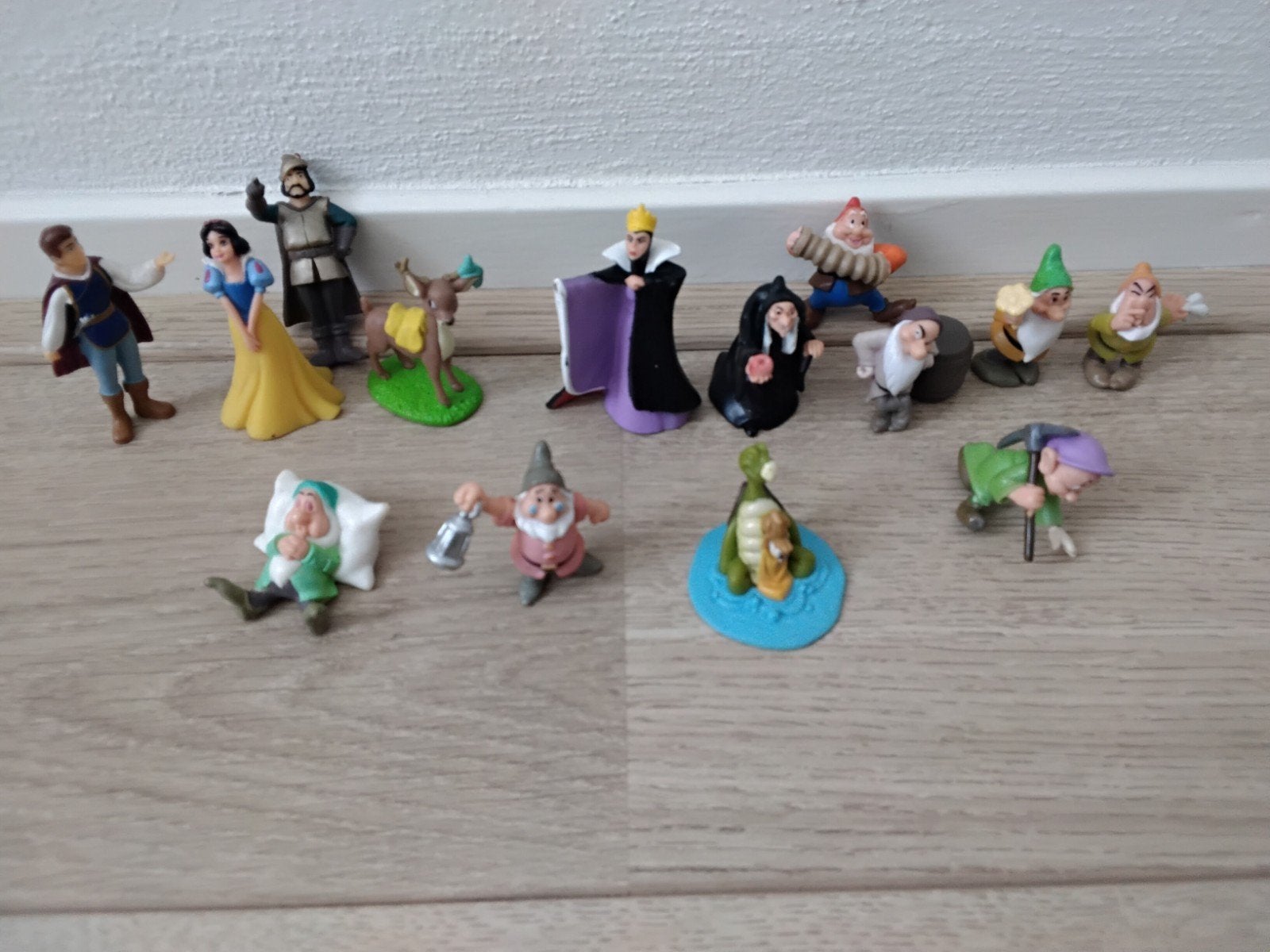 Sneeuwwitje en de Zeven Dwergen figuren set, Ophalen of Verzenden, Zo goed als nieuw