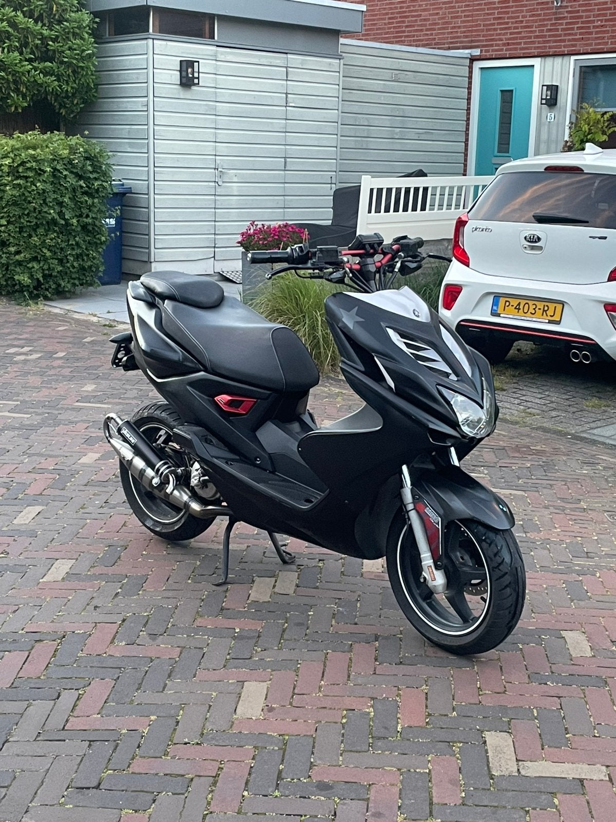 Yamaha aerox naked 2014, Fietsen en Brommers, Scooters | Yamaha, Ophalen, Zo goed als nieuw, Benzine, Aerox