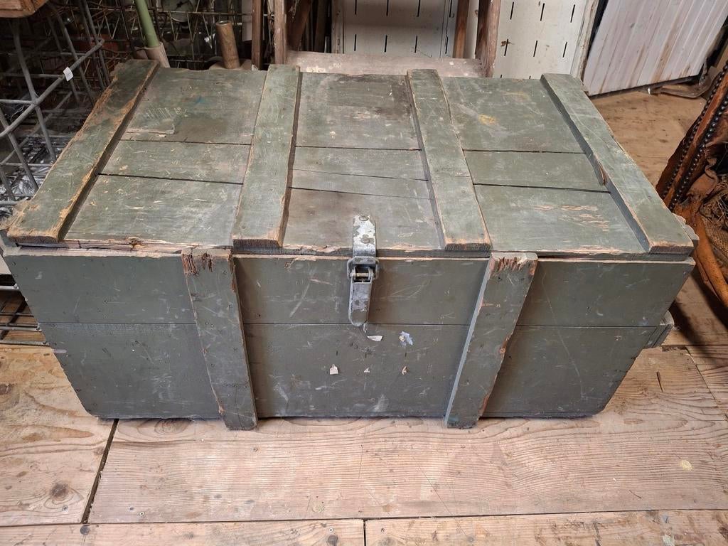 Oude houten kist opbergkist brocante, Ophalen