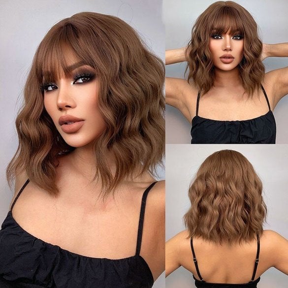 Bruine wavy pruik bob model op schouderlengte, Sieraden, Tassen en Uiterlijk, Uiterlijk | Haarverzorging, Ophalen of Verzenden