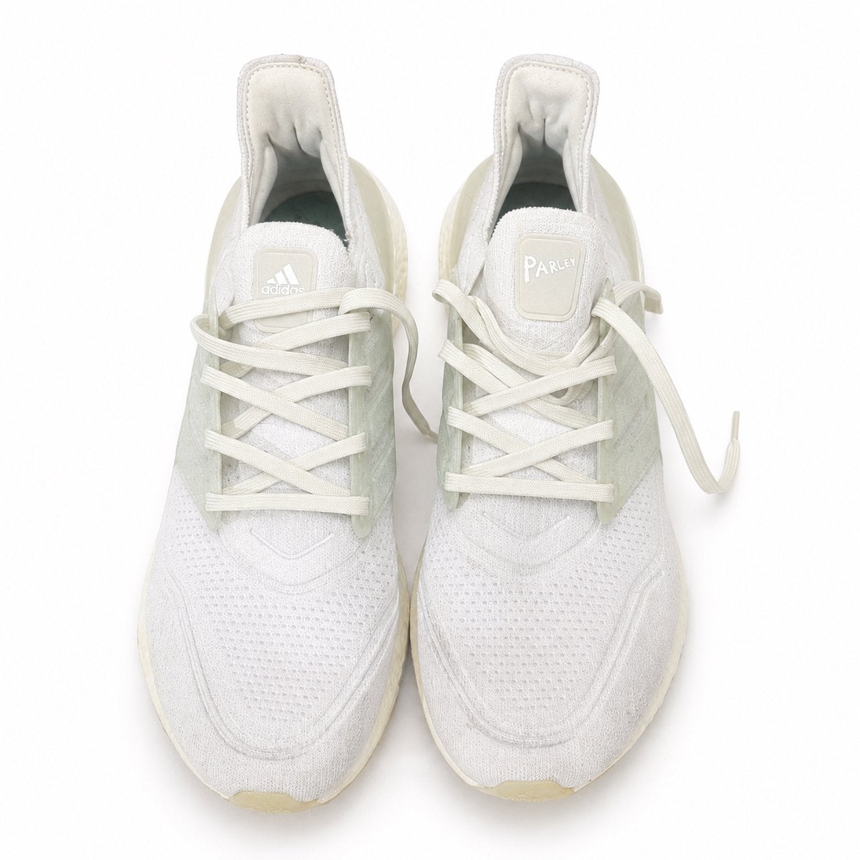 Adidas Ultraboost Parley wit - hardloopschoenen maat 46, Wit, Ophalen of Verzenden, Sneakers of Gympen, Zo goed als nieuw
