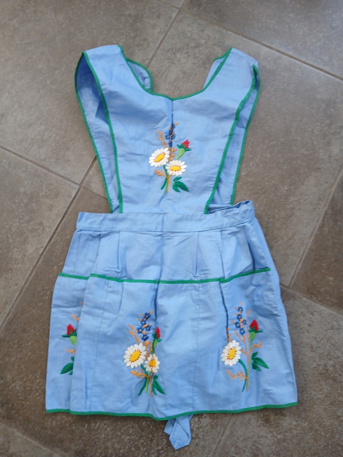 Nieuwe retro/vintage geborduurde schort., Ophalen, Huis en Inrichting