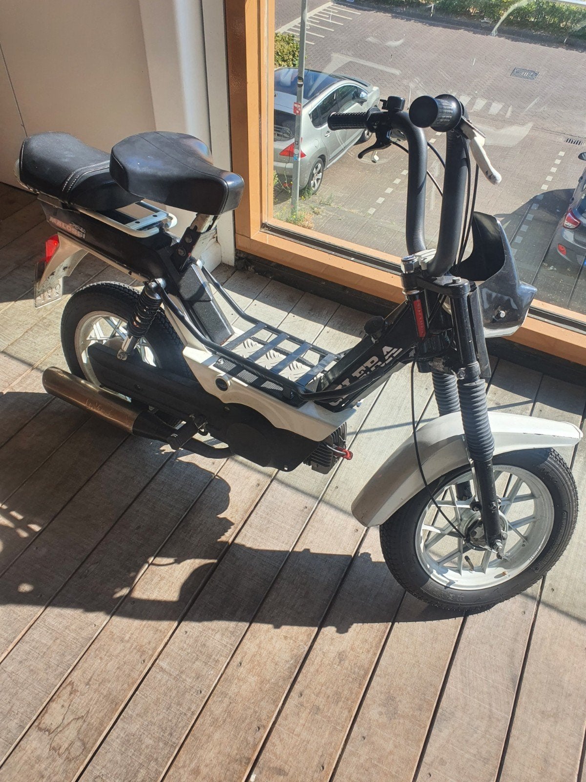 Gilera Citta met bewerkt motorblok en Leovince SP uitlaat, Fietsen en Brommers, Brommers | Overige merken, Ophalen of Verzenden