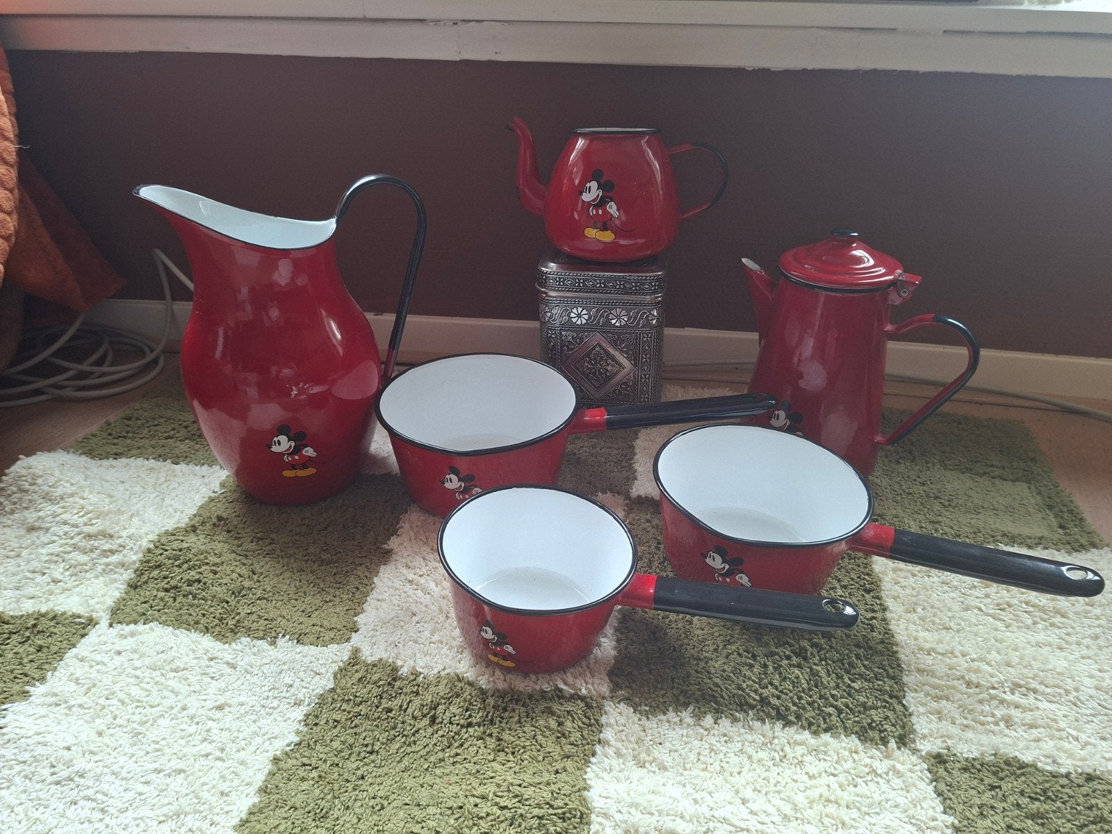 Exclusieve Disneyland Parijs Mickey Mouse set, Ophalen of Verzenden, Gebruikt, Overige materialen, Rood