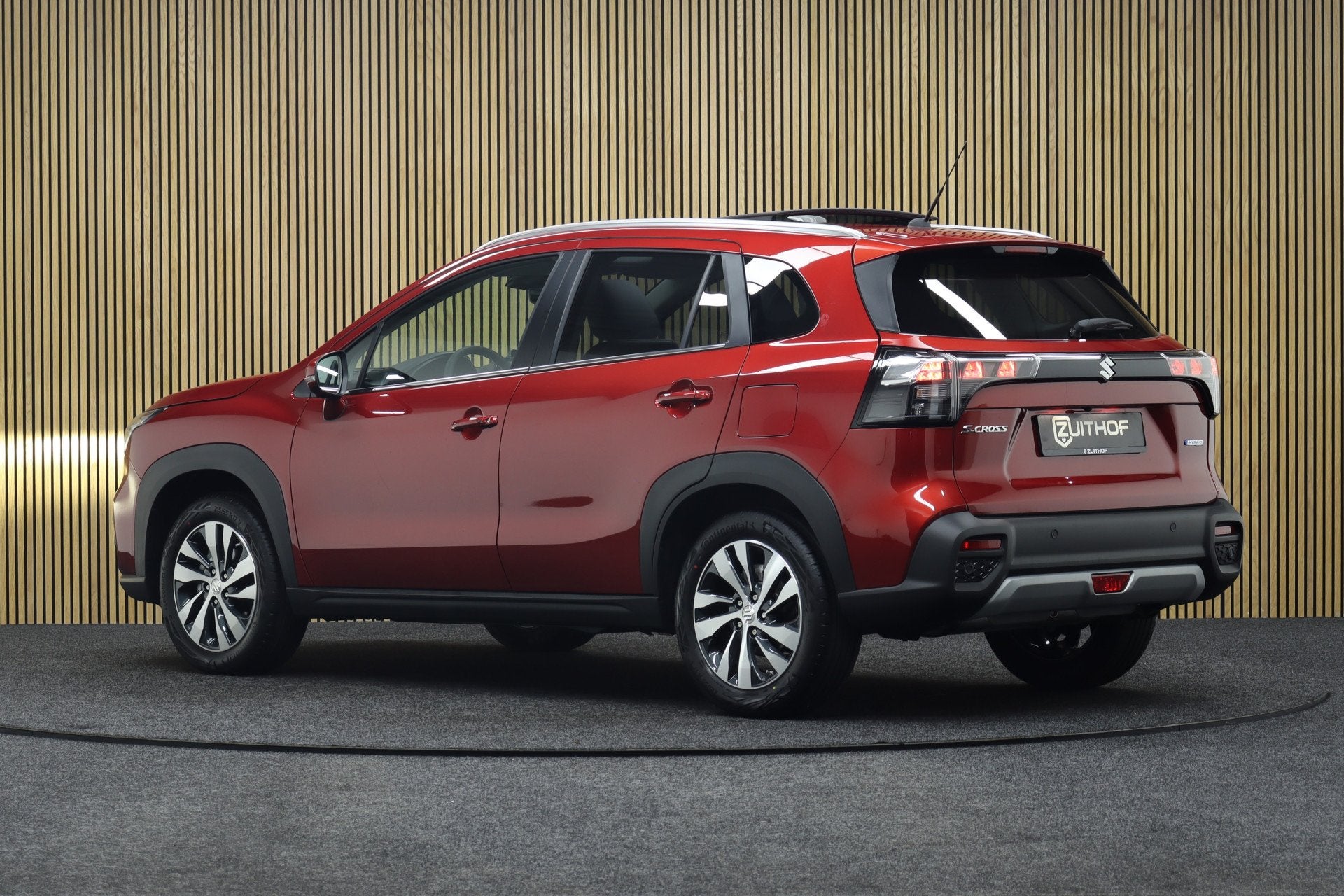 Suzuki S-Cross 1.4 Boosterjet Automaat Style Hybrid | € 3., Auto's, Suzuki, Zwart, 4 cilinders, 24 maanden, Origineel Nederlands