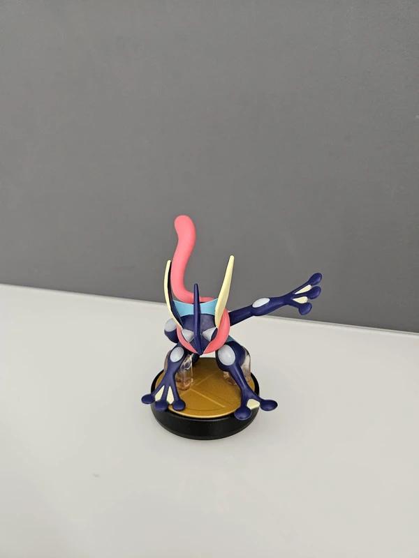 Nintendo Amiibo Greninja Pokemon -- Amiibo, Ophalen of Verzenden, Zo goed als nieuw