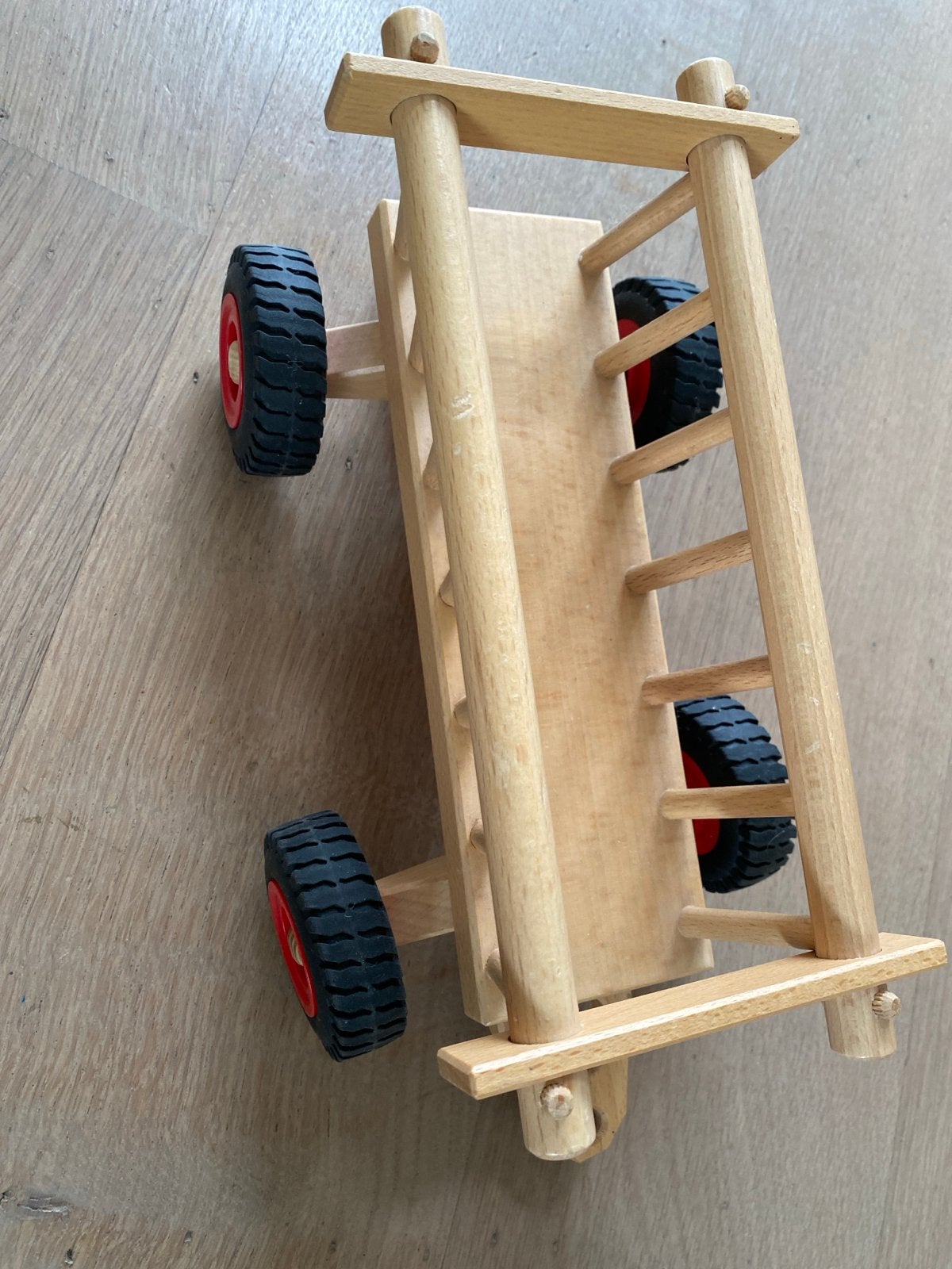 Fagus houten hooiwagen, Ophalen, Gebruikt, Duw- of Trekspeelgoed