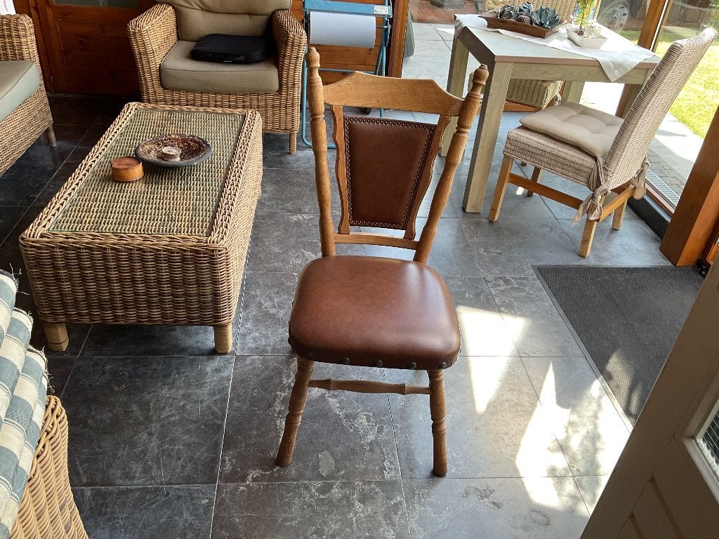 Stoelen, Huis en Inrichting, Stoelen, Ophalen, Gebruikt, Twee, Bruin