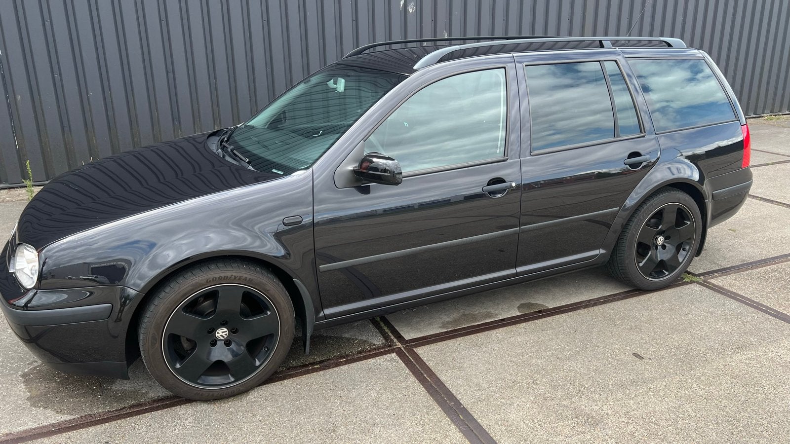 Volkswagen Golf 1.6 Variant 75KW AUT 2004 Zwart, Stof, Zwart, 4 cilinders, Zwart