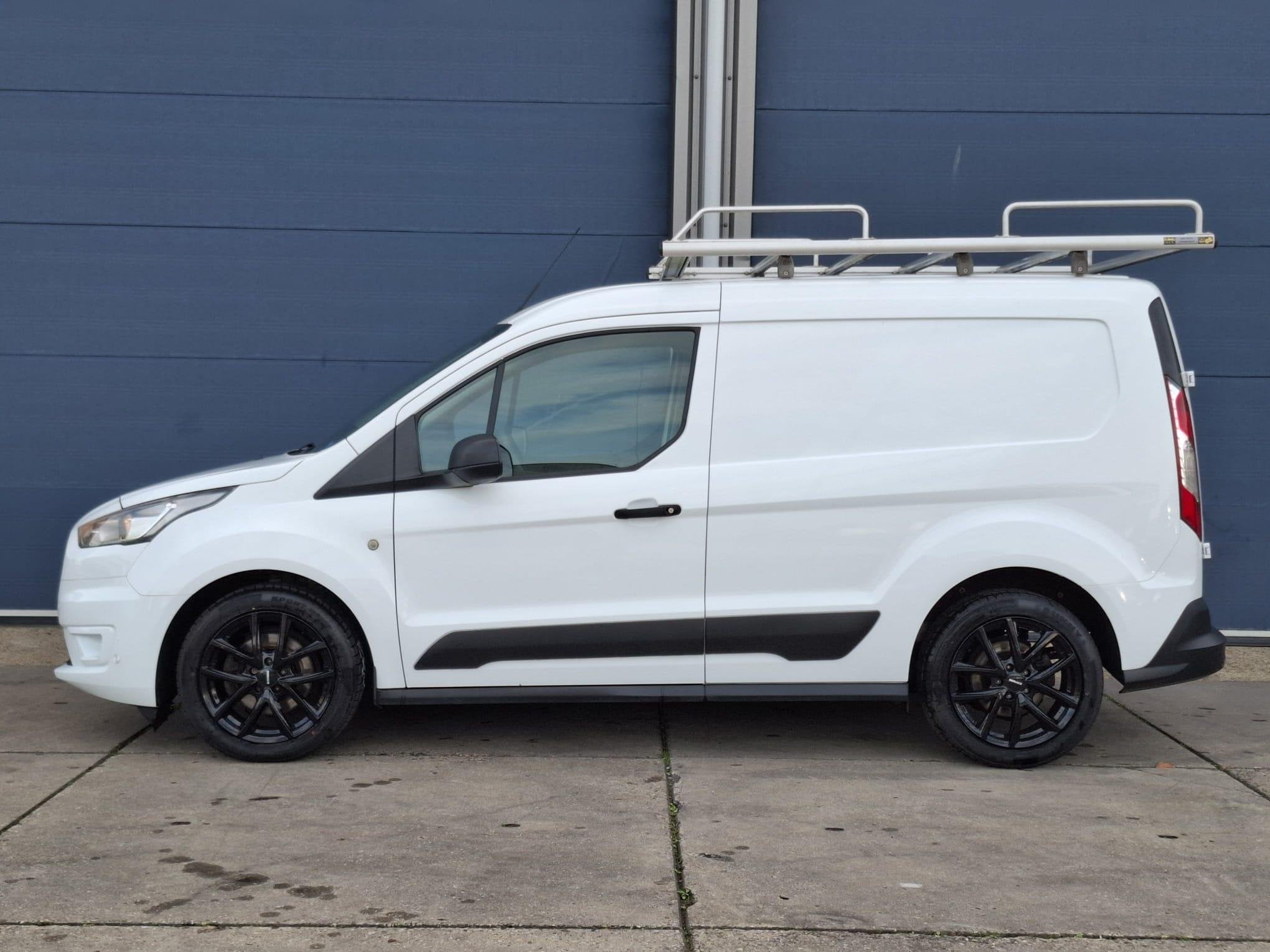 Ford Transit Connect 1.0 Ecoboost L1 Trend BENZINE / CAMERA, Voorwielaandrijving, Gebruikt, 1468 kg, Handgeschakeld