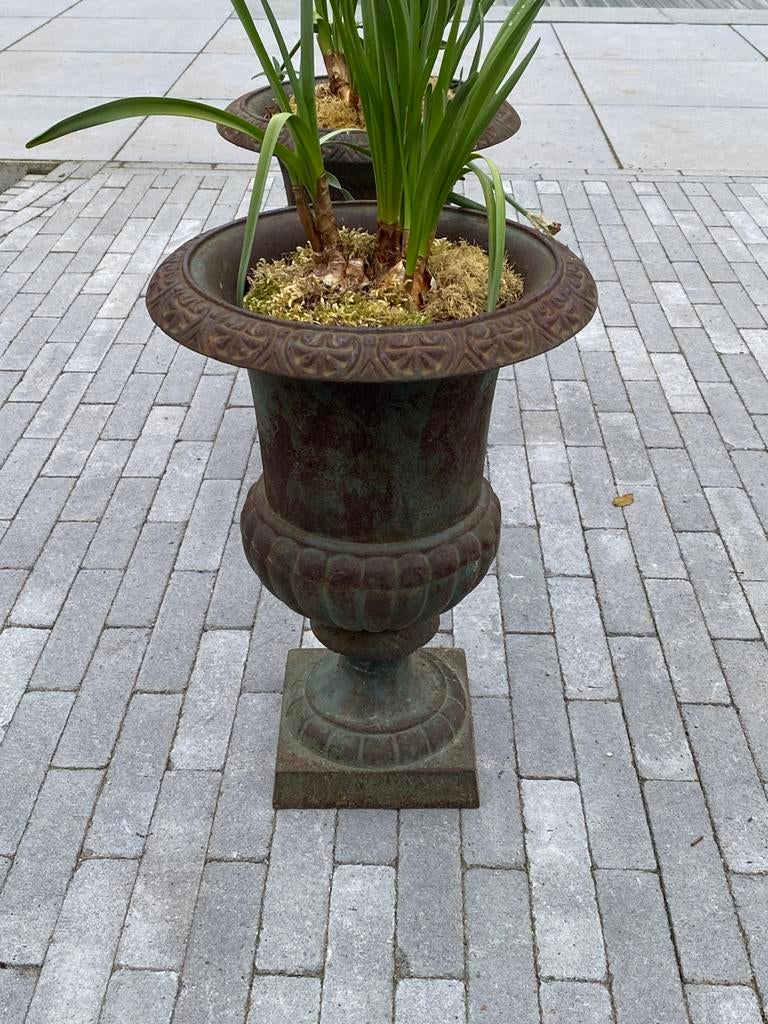 Gietijzeren bloempotten, Tuin en Terras, Ophalen, Zo goed als nieuw
