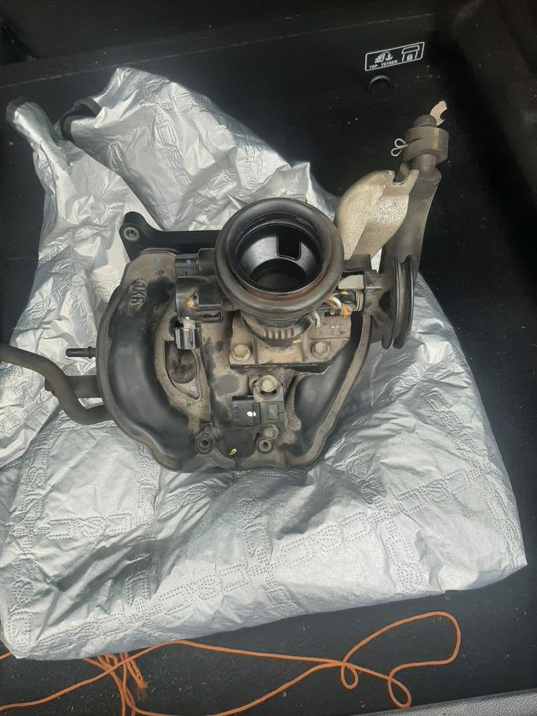 Inlaatspruitstuk gasklephuis Peugeot107 CitroënC1 ToyotaAyg, Auto-onderdelen, Ophalen of Verzenden, Citroën