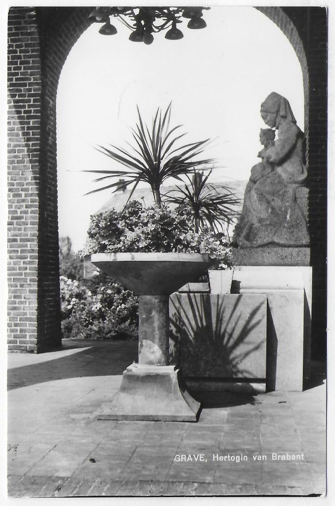 Grave Hertogin van Brabant Oude Ansichtkaart ( B3210 ), Verzamelen, Ophalen of Verzenden, 1940 tot 1960, Ongelopen, Noord-Brabant