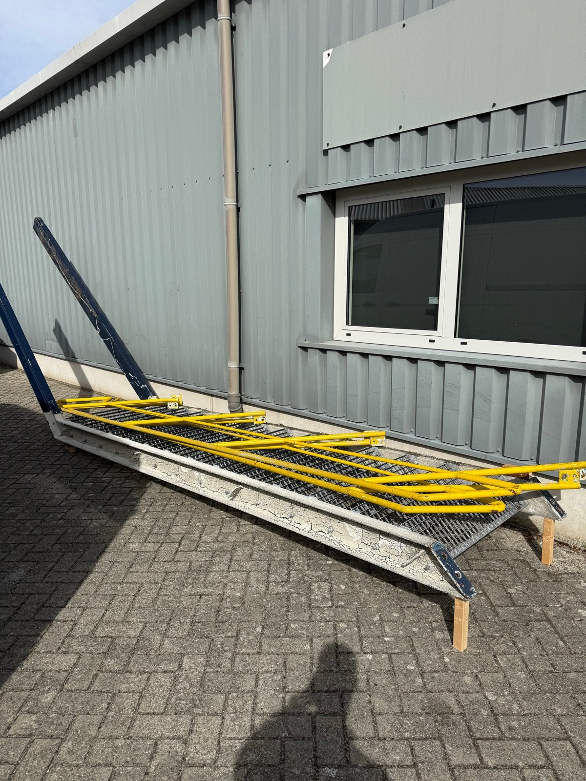 Bordestrap met leuning, 300 cm hoog, UNP180, Ophalen, Gebruikt, -, Trap