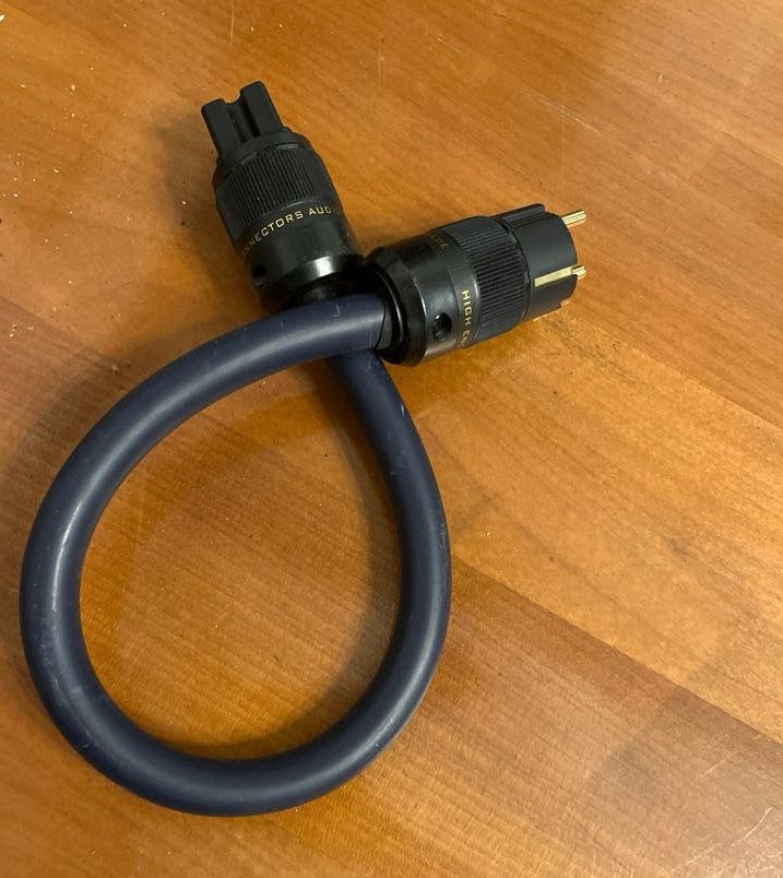 Furutech FP-S032N Nano Stroomkabel met Schuko en IEC, Ophalen of Verzenden, Gebruikt, Minder dan 2 meter, Overige kabels