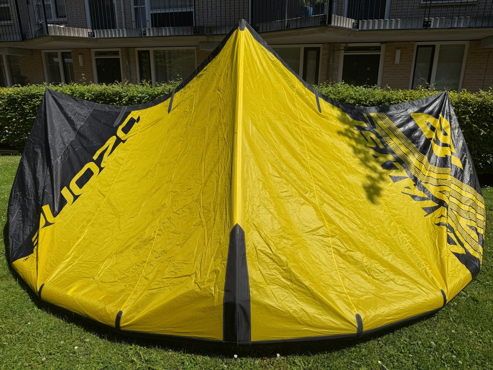 Ozone Kite met plank - Catalyst V1 12m, Ophalen of Verzenden, Zo goed als nieuw, Overige typen, Met vinnen