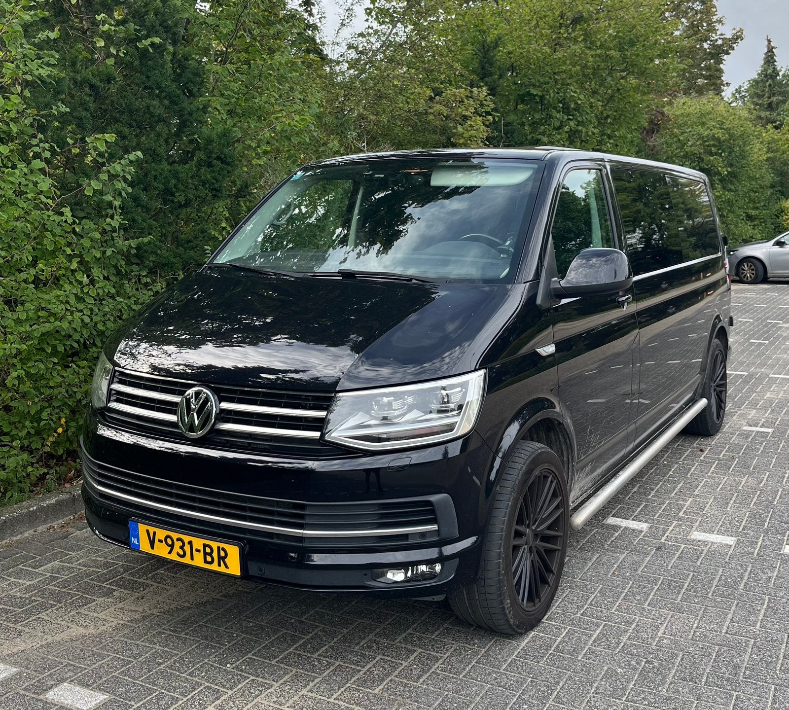 VW Transporter T6 204PK DSG – Motor slechts 30.000 km, Auto's, 4 cilinders, Zwart, Diesel, Dealer onderhouden