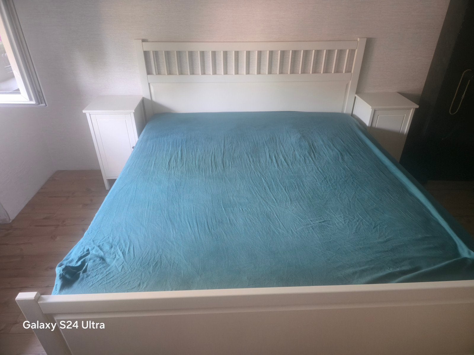 Wit tweepersoonsbed met nachtkastjes, Ophalen, Gebruikt, Wit, Tweepersoons