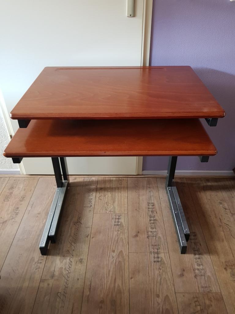 Oude schooltafels / industrieel bureau, Industrieel, Ophalen, Zo goed als nieuw, Schoolbureau