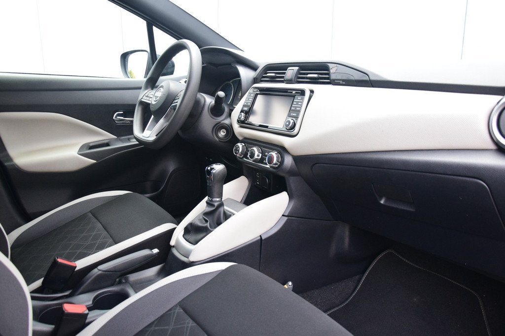Nissan Micra 0.9 IG-T N-Connecta Navi/Camera/Dab Priv/Glass, Auto's, Voorwielaandrijving, 898 cc, Stof, Euro 6