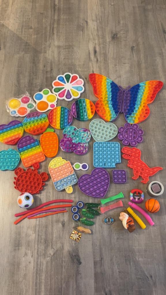 mega partij fidget toys, Ophalen, Zo goed als nieuw
