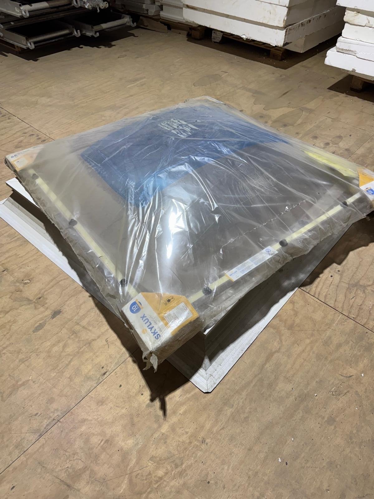 Lichtkoepel 120x120 dubbelwandig met PVC opstand, Doe-het-zelf en Verbouw, Ophalen, Gebruikt, 120 tot 160 cm, Dubbelglas