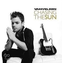 VANVELZEN CD CHASING THE SUN the best of GREATEST HITS, Cd's en Dvd's, Cd's | Pop, Zo goed als nieuw, Ophalen of Verzenden