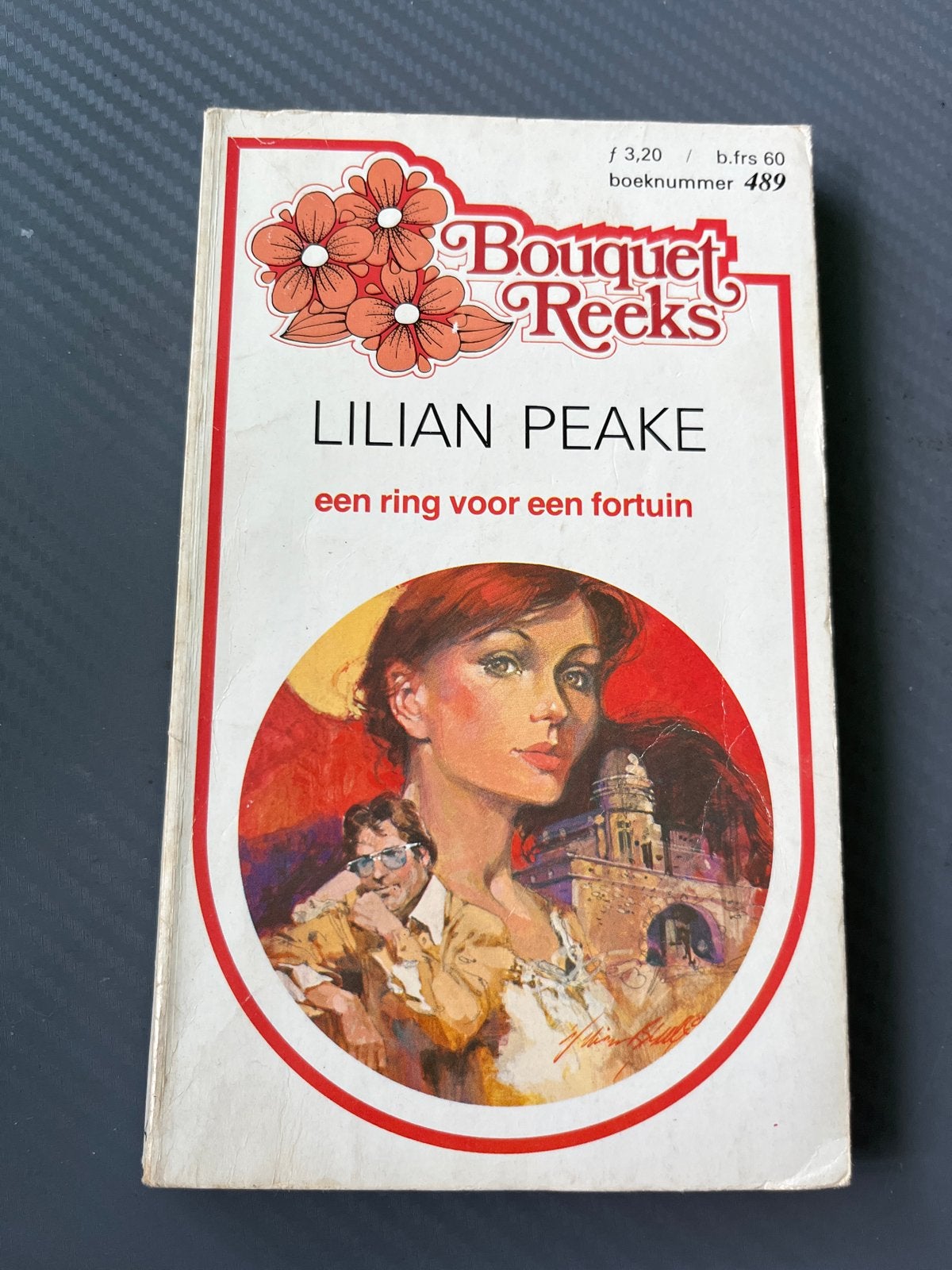 Bouquet Reeks: Een ring voor een fortuin - Lilian Peake, Ophalen of Verzenden, Gelezen, Nederland
