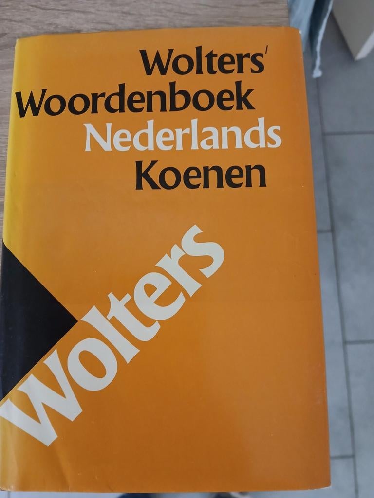 Wolters woordenboek Nederlands, Koenen of Wolters, Nederlands, Ophalen of Verzenden, Zo goed als nieuw