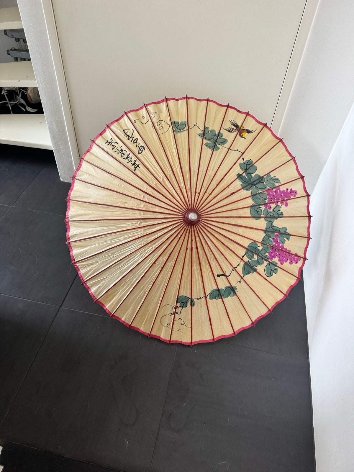 Vintage Japanse papieren parasol met handgeschilderde druive, Ophalen of Verzenden