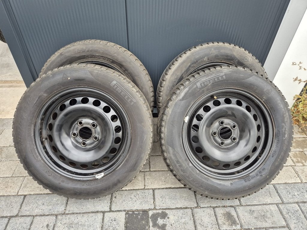 Volkswagen Polo winterbanden, Auto-onderdelen, Banden en Velgen, Ophalen, Gebruikt, 15 inch, Banden en Velgen