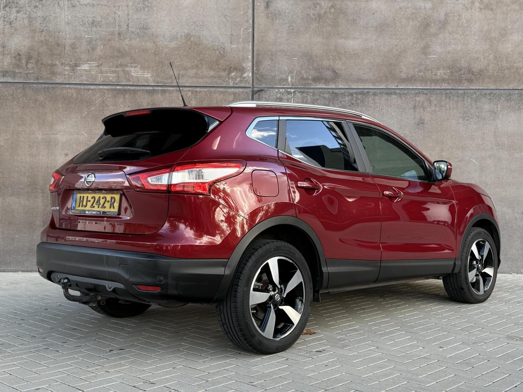 Nissan Qashqai 1.6 Connect Edition | 1ste Eig. | Trekhaak |, Auto's, Voorwielaandrijving, Dealer onderhouden, Gebruikt, 4 cilinders