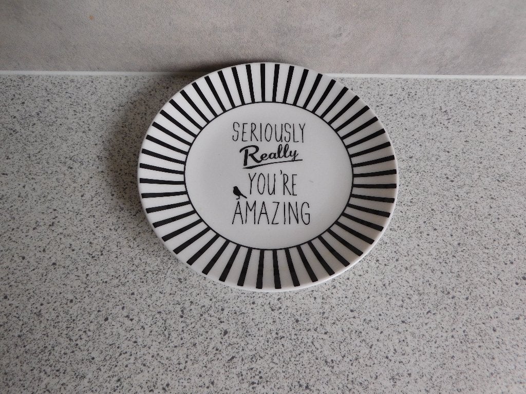 Bord 12 cm. Zwart Wit Dutch Rose, Huis en Inrichting, Keuken | Servies, Ophalen of Verzenden, Zo goed als nieuw, Bord(en), Overige stijlen