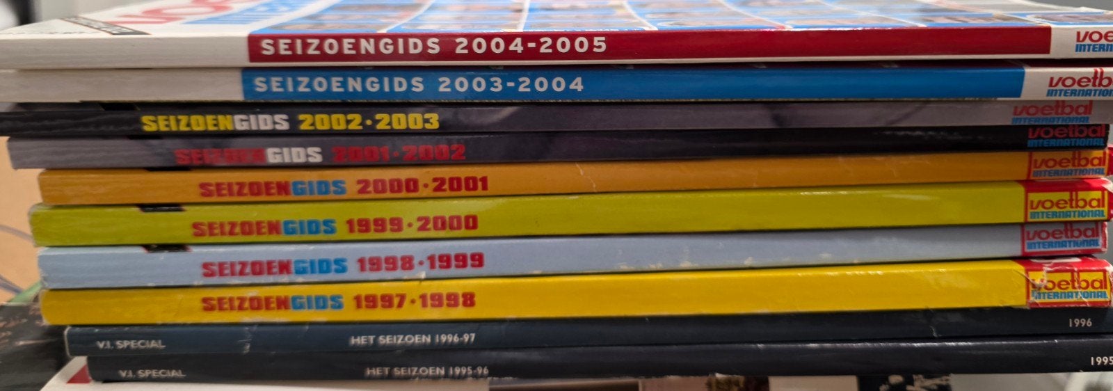 Complete set VI Seizoengidsen (25 jaargangen)1995 t/m 2020, Ophalen, Gelezen, Sport en Vrije tijd