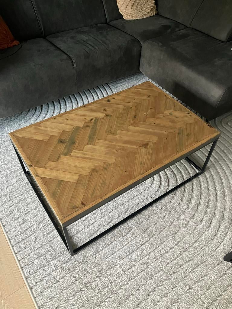 Salontafel met visgraatpatroon en metalen frame, Ophalen, Gebruikt, 100 tot 150 cm, 50 tot 100 cm
