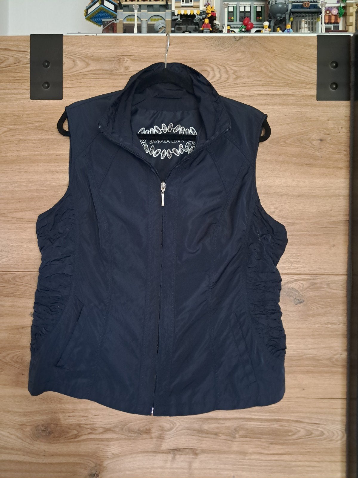 Mooie donkerblauwe bodywarmer Barbara Lebek maat 42/44, Kleding | Dames, Bodywarmers, Ophalen of Verzenden, Zo goed als nieuw