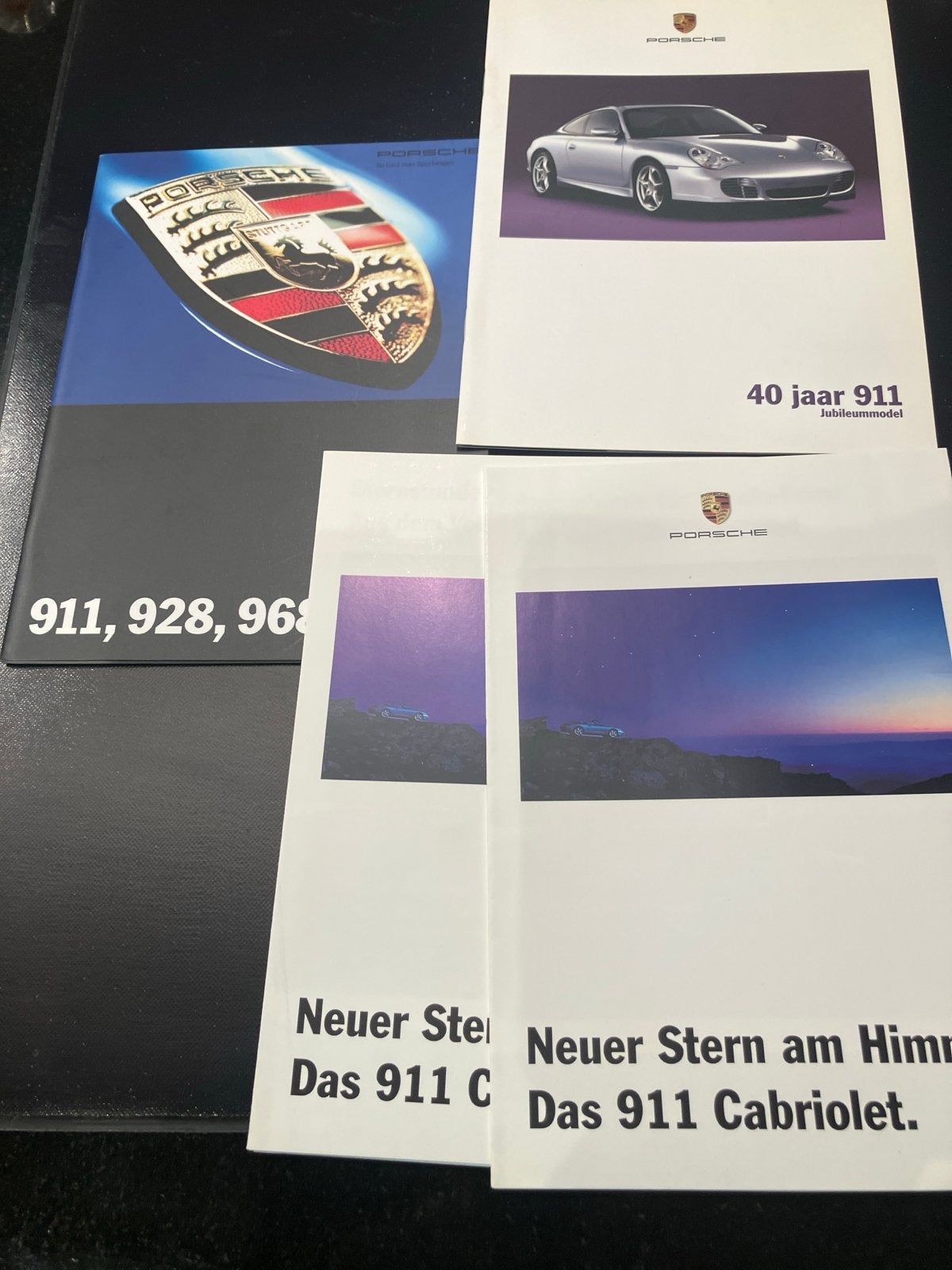 Porsche brochures: 911, 928, 968, 40 jaar 911, Cabriolet, Boeken, Ophalen of Verzenden, Zo goed als nieuw, Porsche
