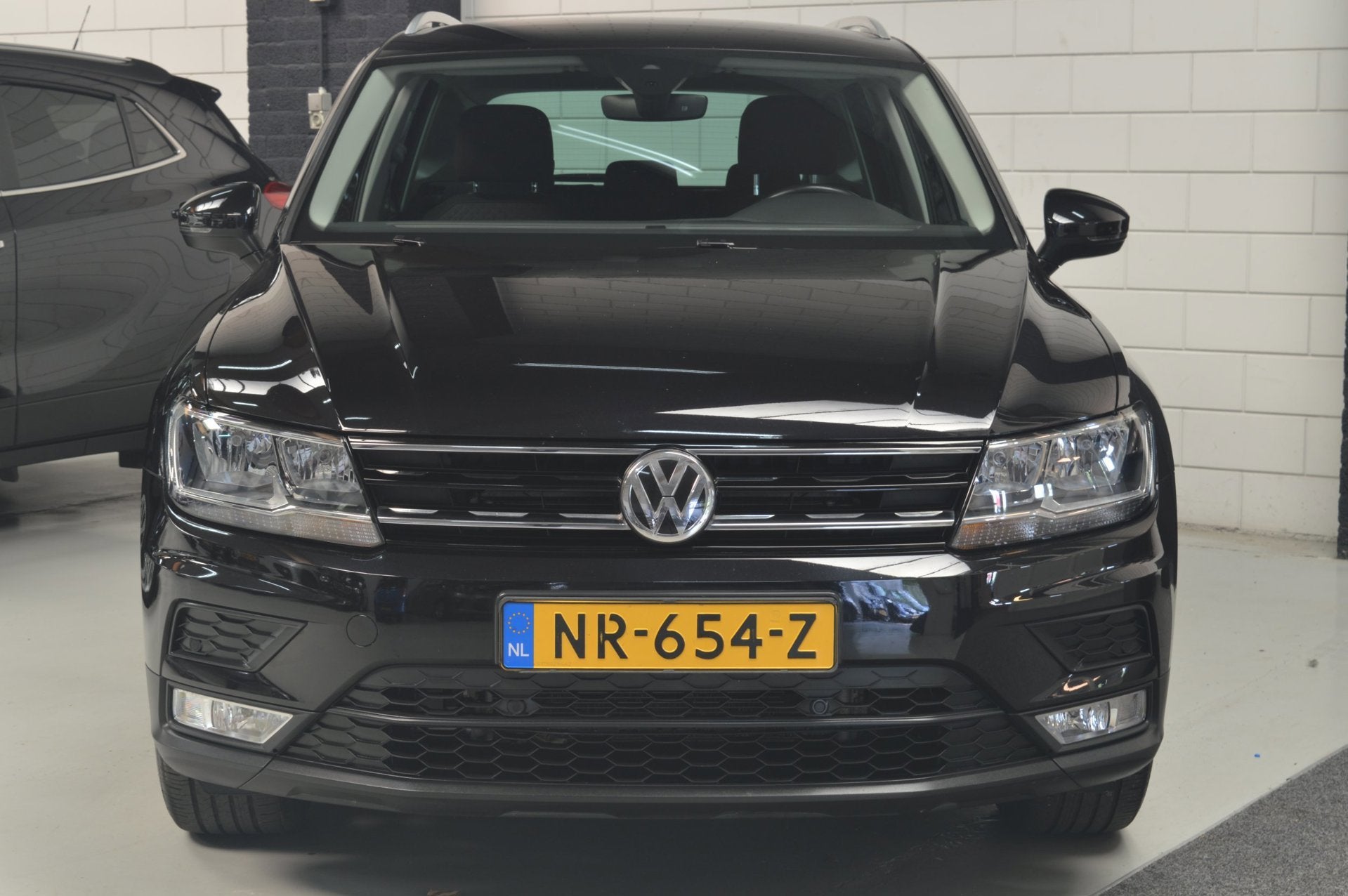 Volkswagen Tiguan 1.4 TSI ACT Comfortline Business // NAVI /, 4 cilinders, 150 pk, Zwart, Origineel Nederlands