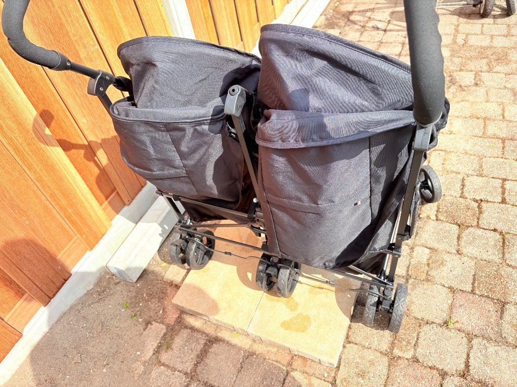 Prenatal tweelingbuggy – zwart, Kinderen en Baby's, Buggy's, Ophalen, Zo goed als nieuw, Overige merken, Regenhoes