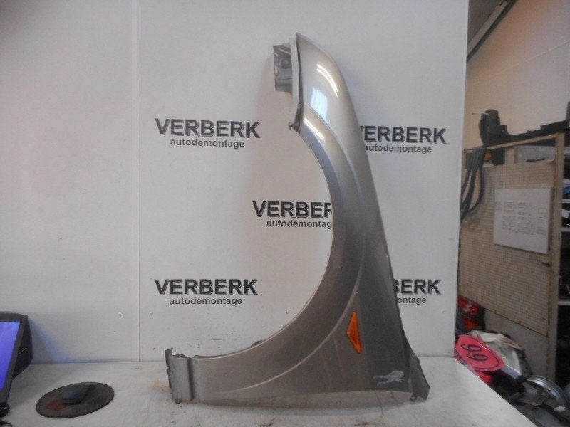 Spatbord Links Voor Ford Mondeo III (2000-10/2007-03), Auto-onderdelen, Gebruikt, Henry-Ford-Straße  1, Köln 50735, , Duitsland