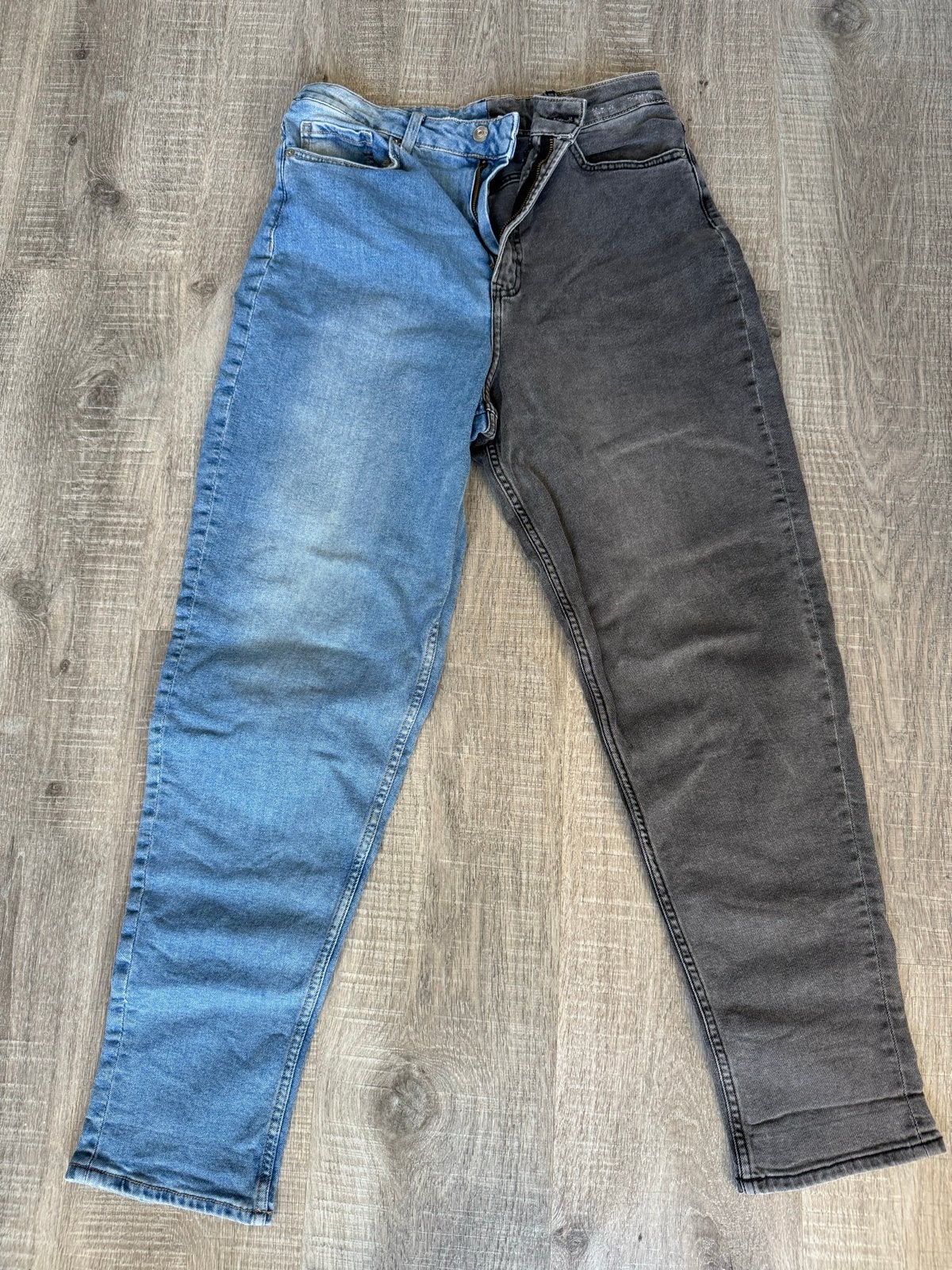 H&M Divided Two-Tone Jeans - Maat 42, Kleding | Dames, Ophalen of Verzenden, Gedragen, Overige kleuren, W33 - W36 (confectie 42/44)