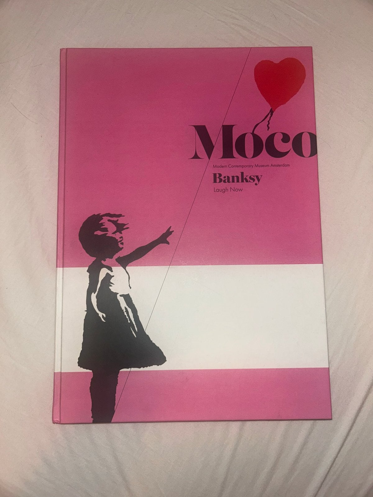Banksy Laugh Now Moco Museum Amsterdam Limited Edition Boek, Boeken, Ophalen of Verzenden, Zo goed als nieuw, Overige onderwerpen