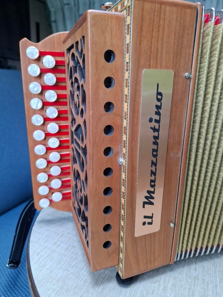 IL Mazzantino trekharmonica AD gestemd, Muziek en Instrumenten, Overige Muziek en Instrumenten, Ophalen of Verzenden, Zo goed als nieuw
