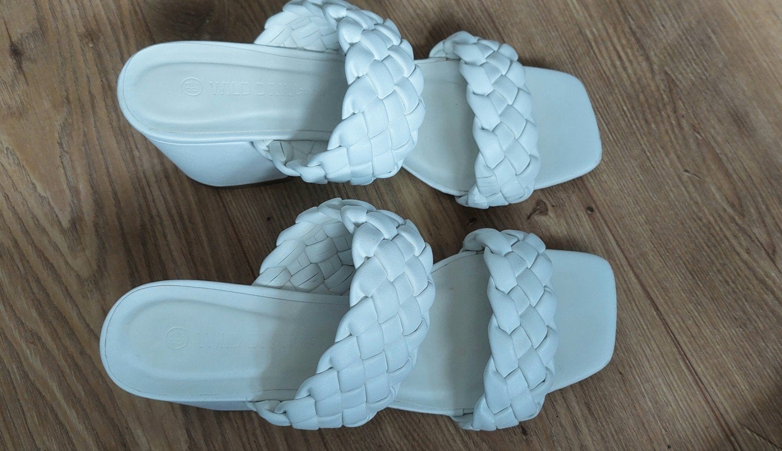 Witte gevlochten muiltjes met hak - Wild Diva, Wit, Zo goed als nieuw, Wild Diva, Sandalen of Muiltjes